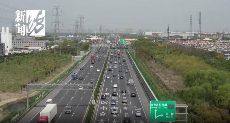 清明路上堵成猪肝红，"5个小时只动了800米，气笑了"
