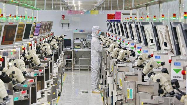 美国芯片暗藏后门,日媒发现:中国一招扭转局面