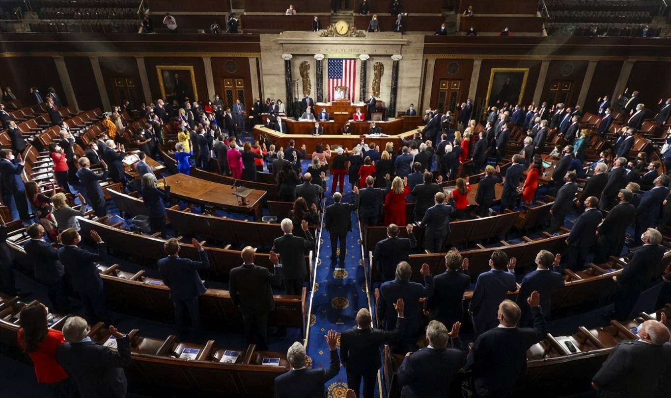 美贵客在北京入座,王毅2字定位中美关系,不是对手,更不是敌人