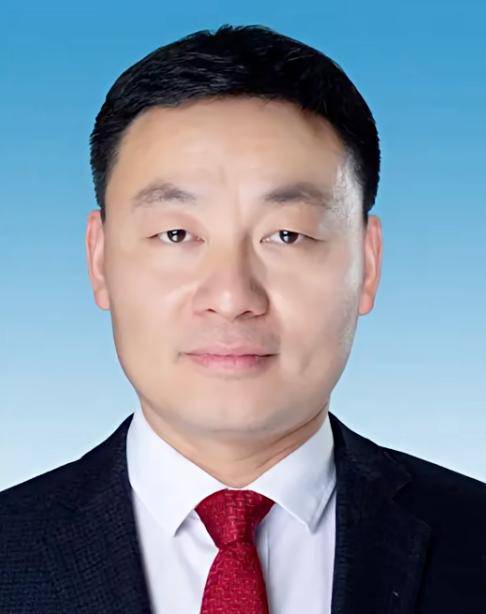 南昌市委原副秘书长宣治，主动结交政治骗子，3个月前主动向组织交代问题