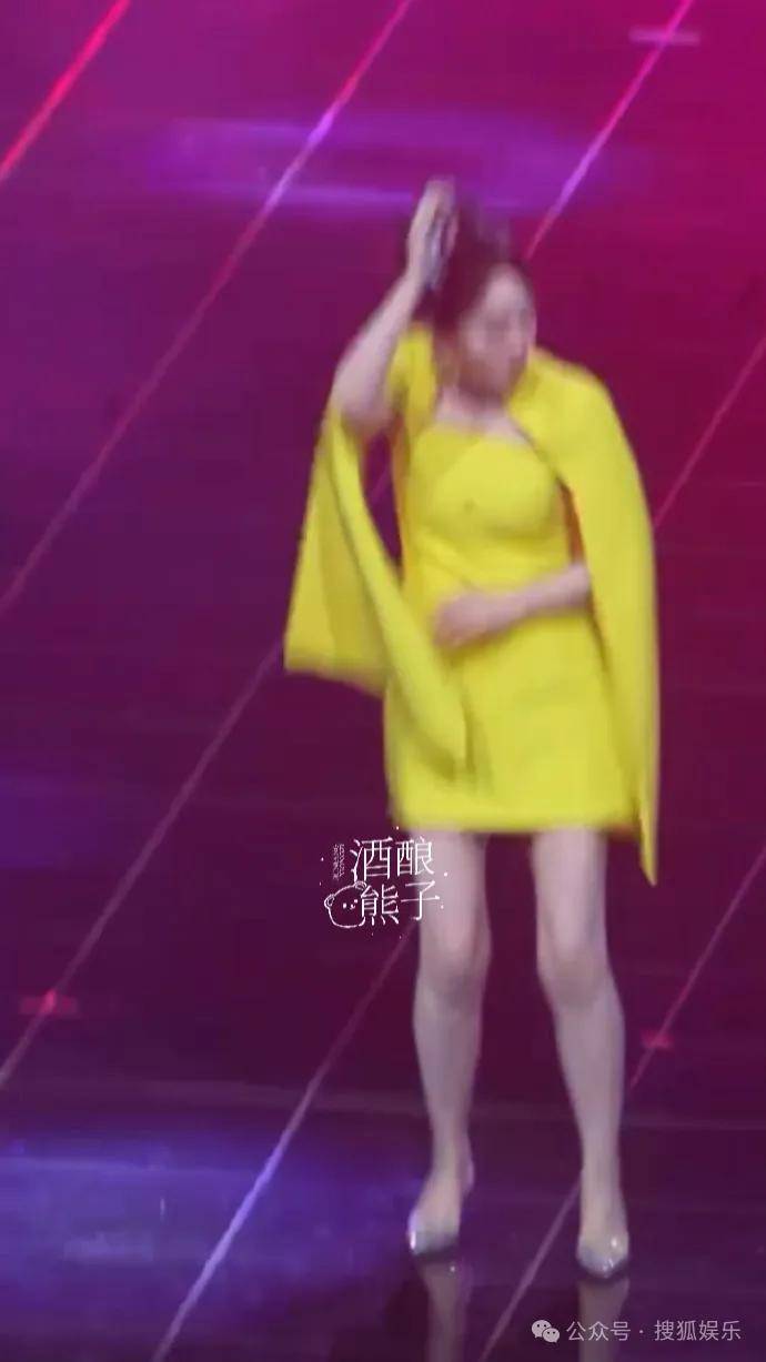 这场晚会台下简直是追星现场，名场面太多了吧？