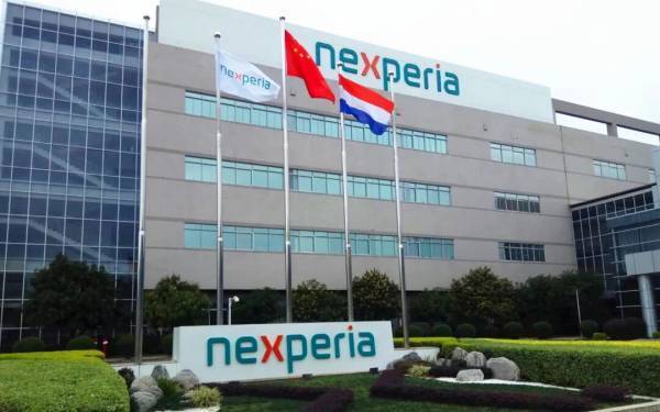 沈逸：荷兰挑头开了个“海盗抢劫大会”，还当自己是海上马车夫呢