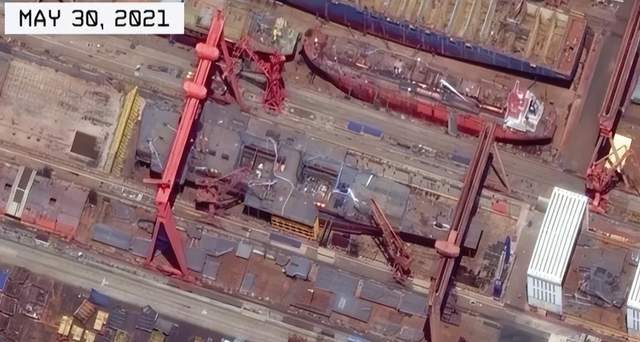 福建舰服役！曾有蒸汽弹射临时改电弹图纸传闻？有哪几点变化？