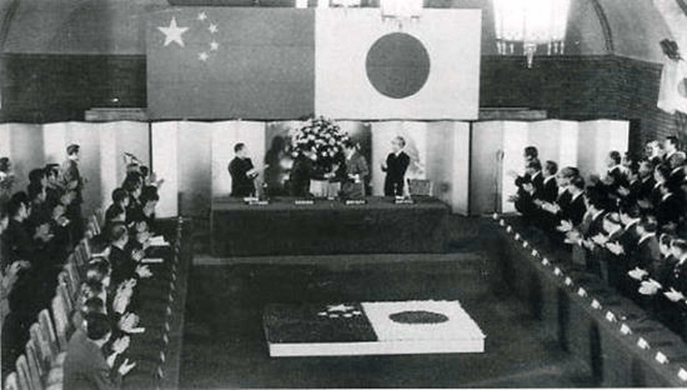 江宇舟：高市早苗如此盼望“有事”，就让她体验一下“多事之秋”